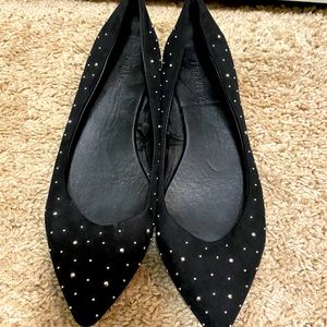 Women’s flats